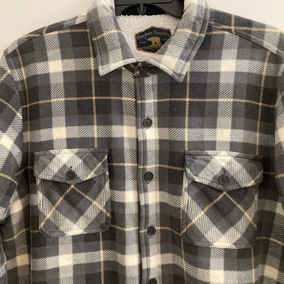 Freedom Foundry Shacket Men XL Sherpa LIned Gray Plaid Fleece Button Up Jacket - Picture 4 of 8